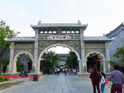 石牌坊大門